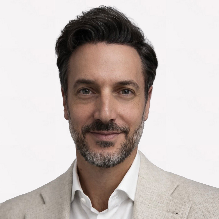 Luca_with_background